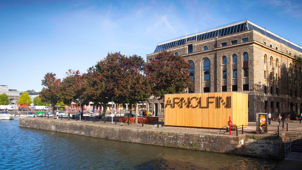 گالری آرنولفینی موزه های معروف بریستول
